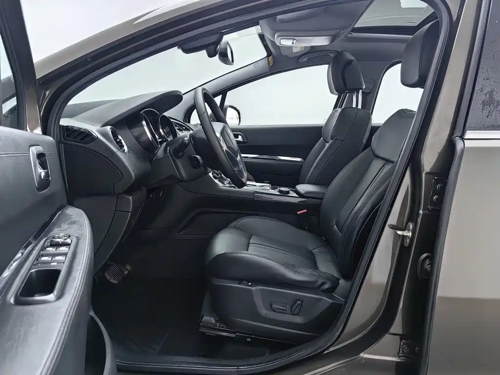 Peugeot 3008 — миниатюра 10