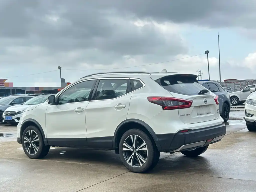 Nissan Qashqai — миниатюра 5