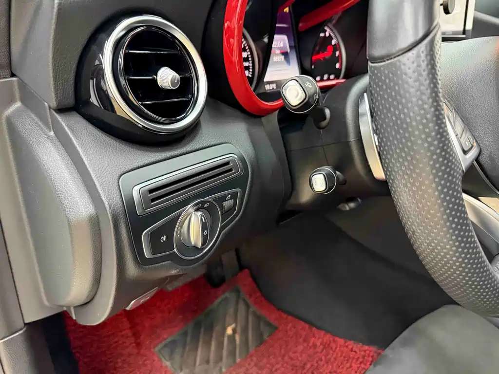 Mercedes-Benz C-Class — миниатюра 10