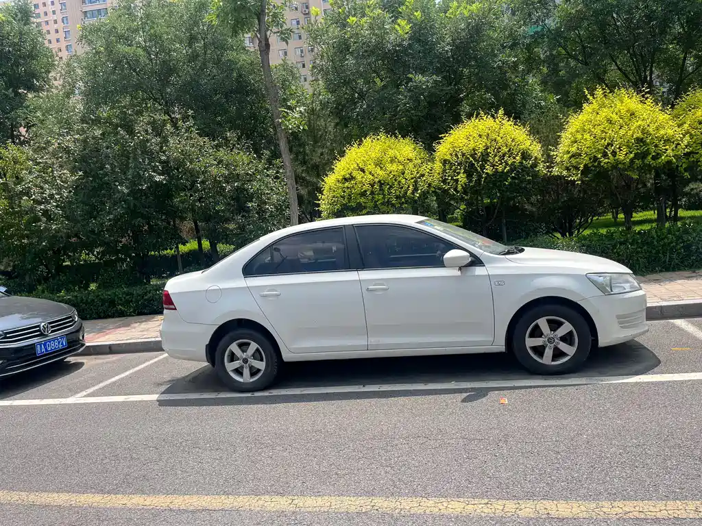 Volkswagen Santana — миниатюра 2