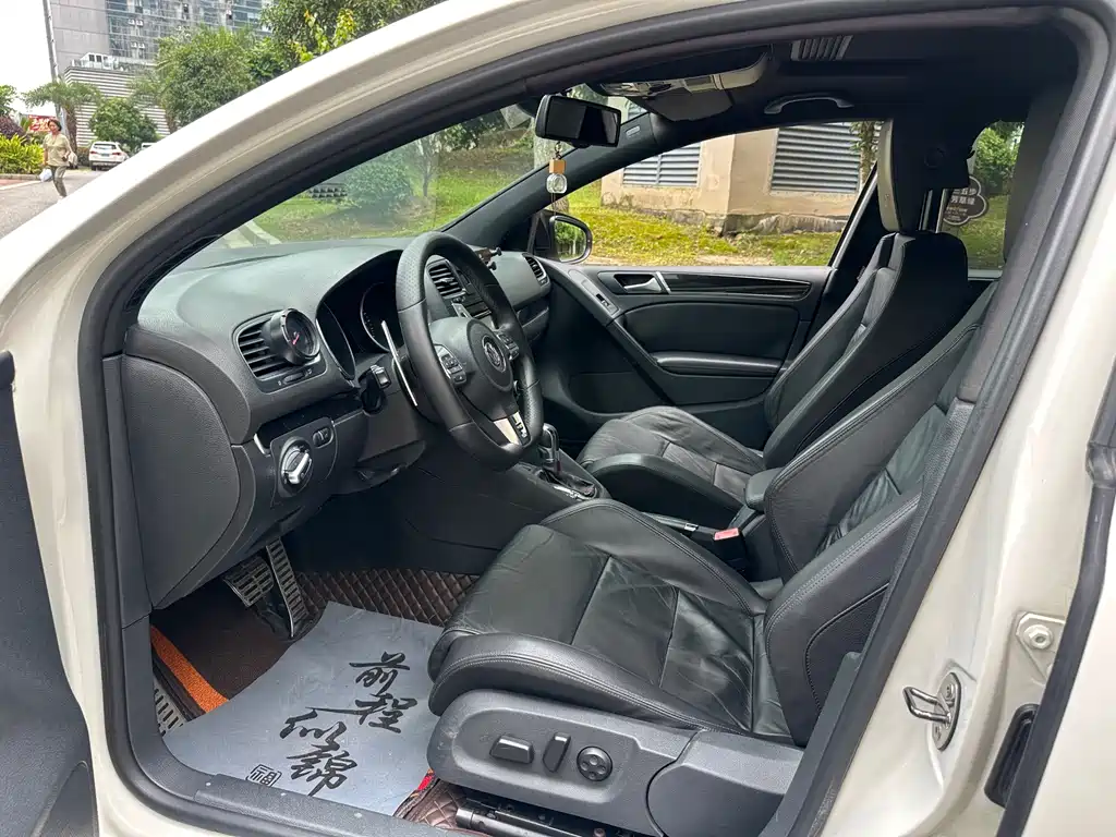 Volkswagen Golf GTI GTI 2011 2.0TSI GTI