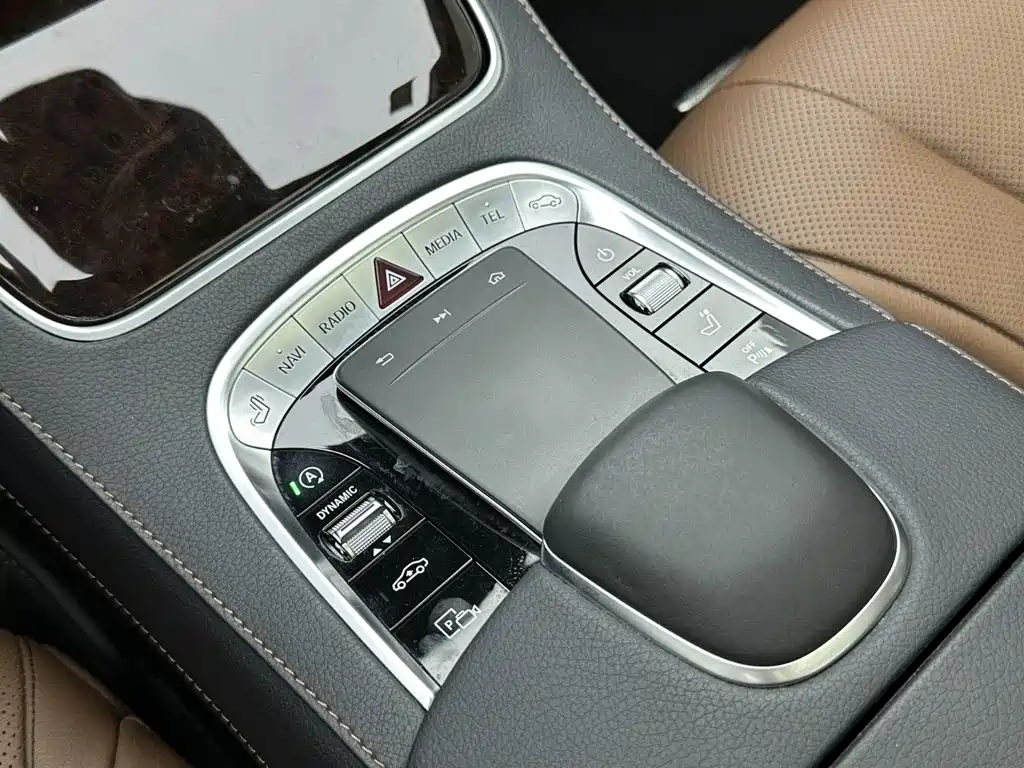 Mercedes-Benz S-Class — миниатюра 18