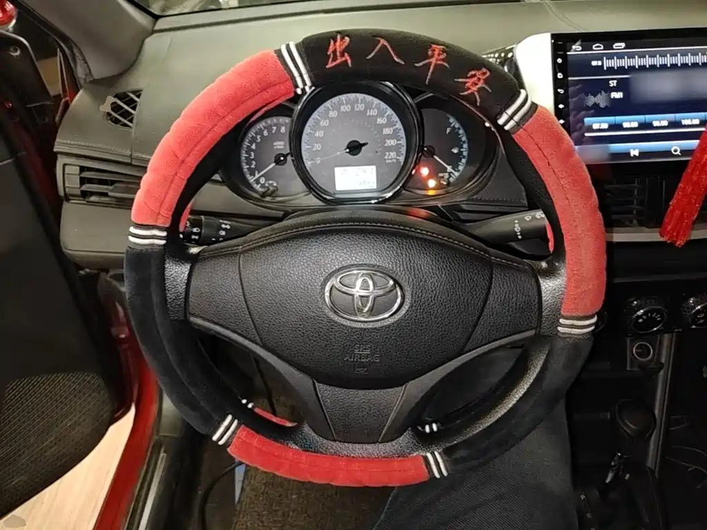 Toyota Yaris L — миниатюра 11