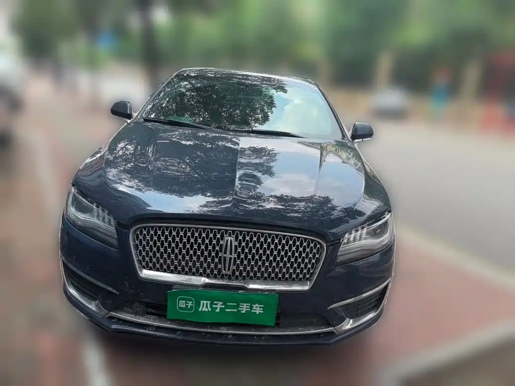 Lincoln MKZ — миниатюра 2