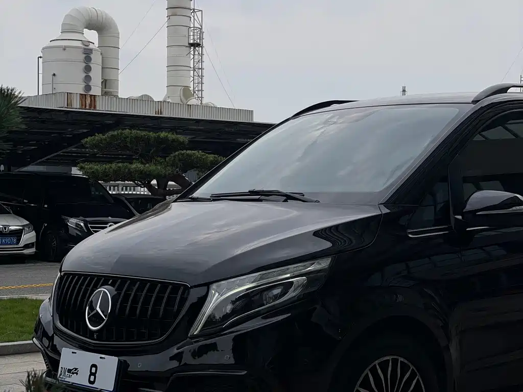 Mercedes-Benz V-Class — миниатюра 17
