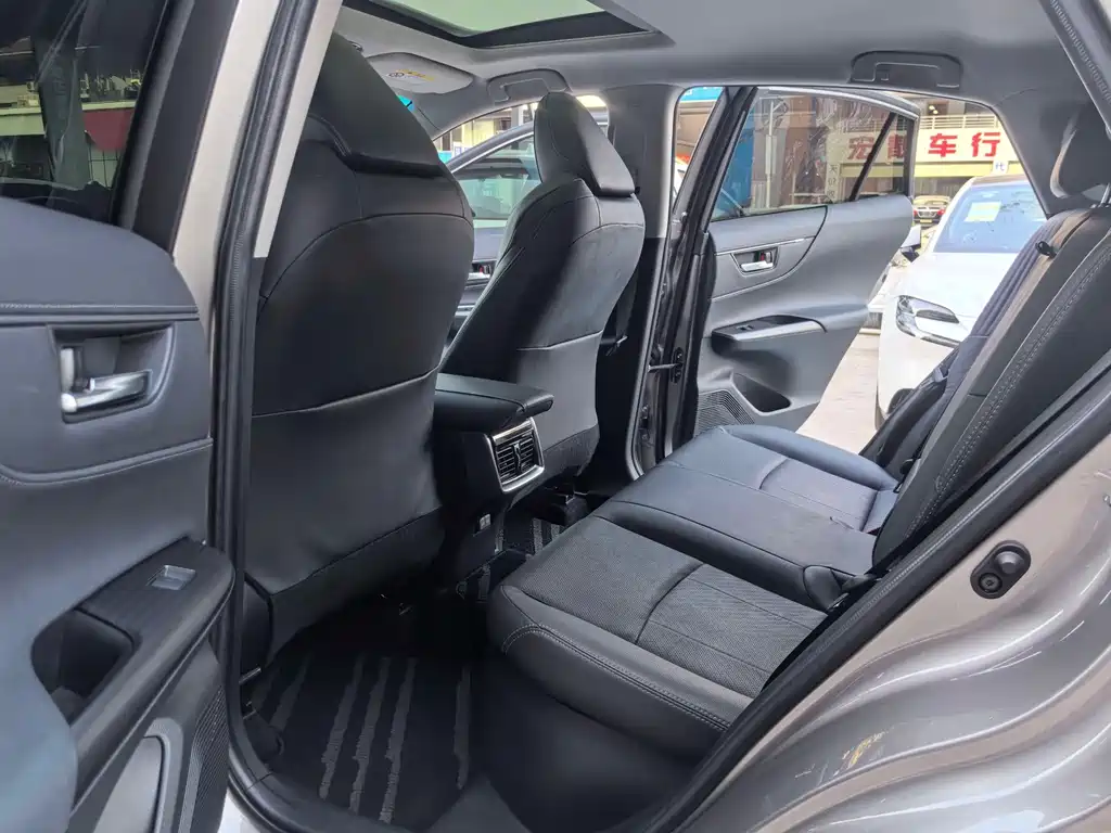 Toyota Harrier — миниатюра 9