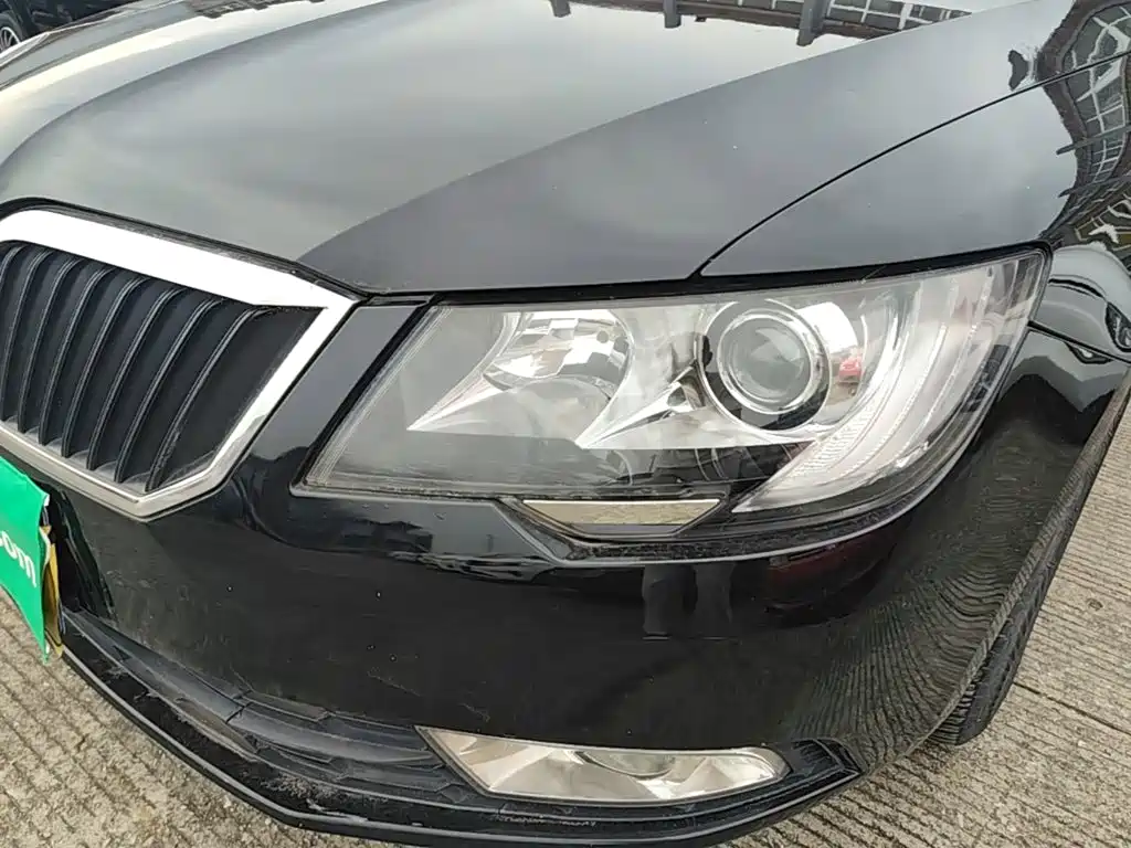 Skoda Superb — миниатюра 24