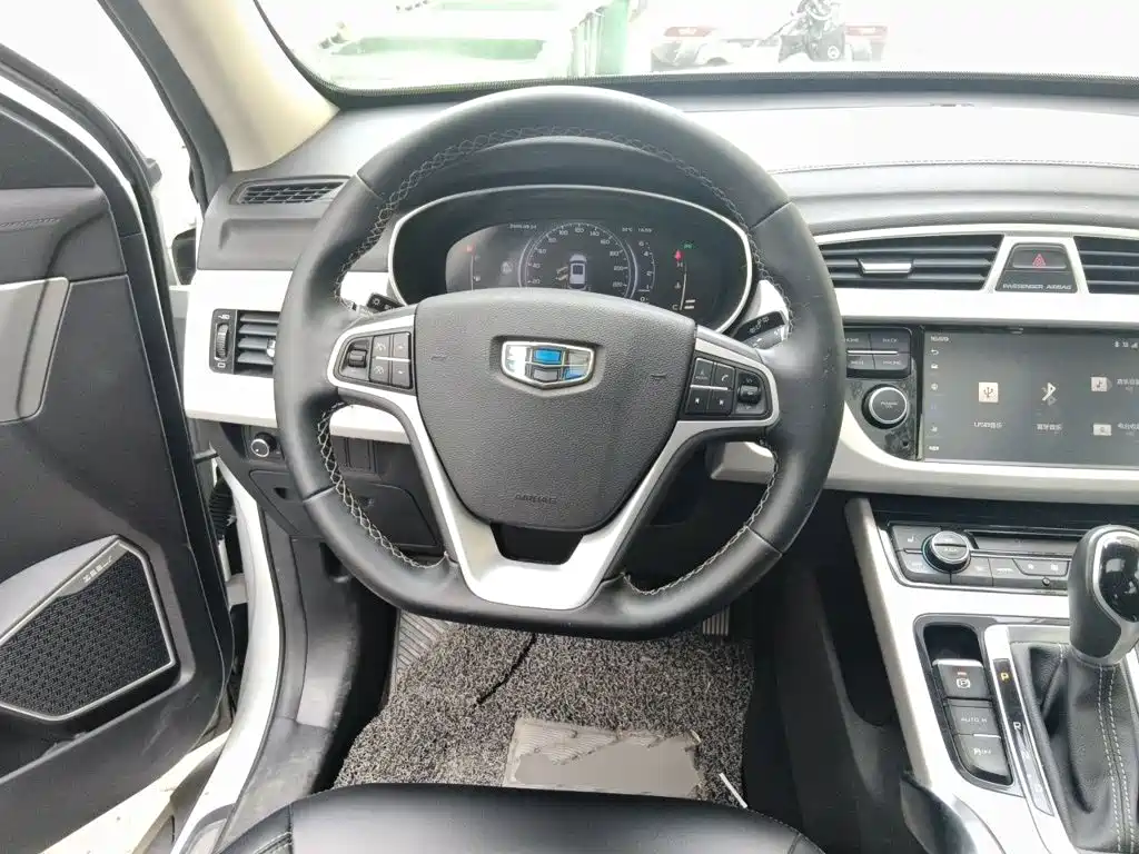 Geely Boyue — миниатюра 7