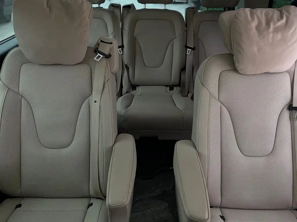 Mercedes-Benz V-Class — миниатюра 11