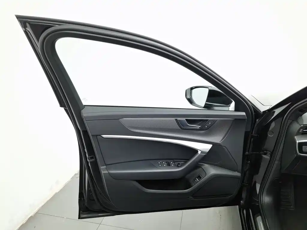 Audi A6L — миниатюра 8