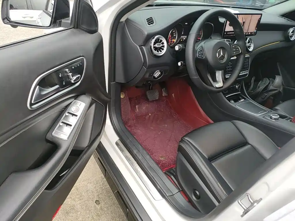 Mercedes-Benz GLA — миниатюра 16