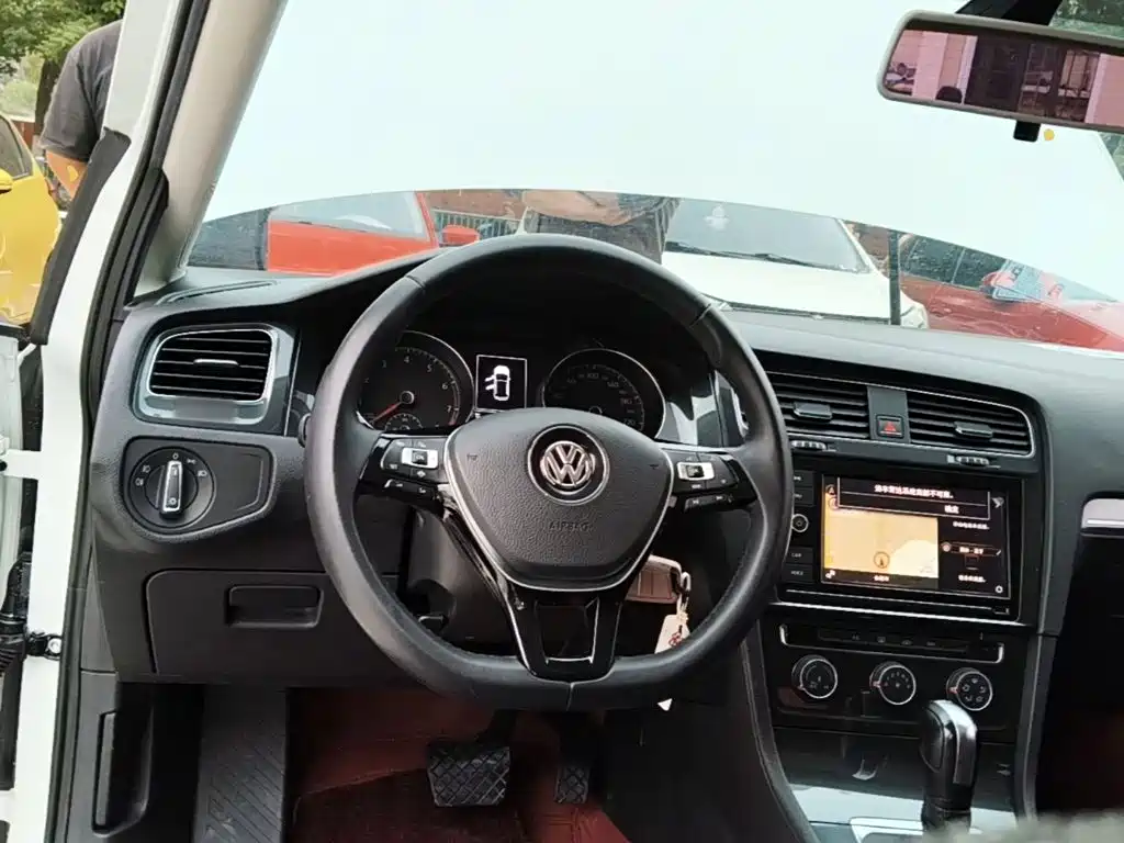 Volkswagen Golf — миниатюра 11
