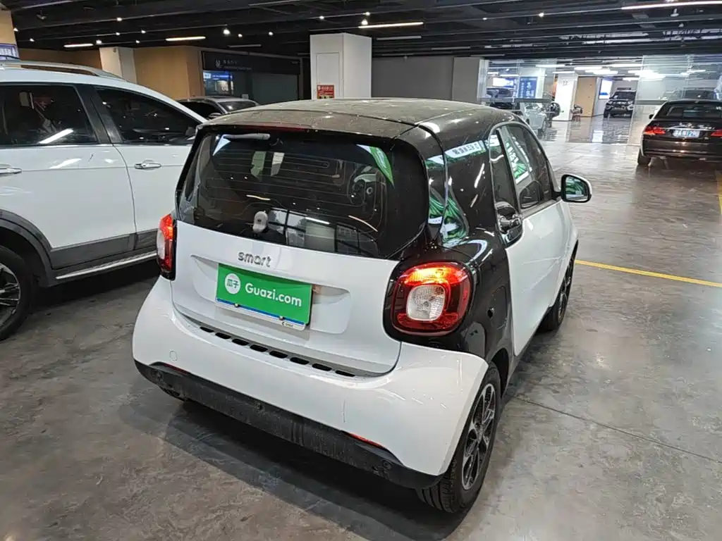 smart Smart Fortwo — миниатюра 7
