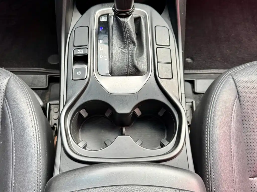 Hyundai Santa Fe — миниатюра 18