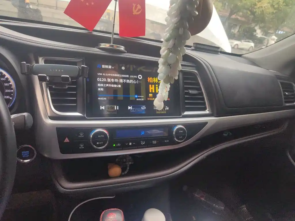 Toyota Highlander — миниатюра 9