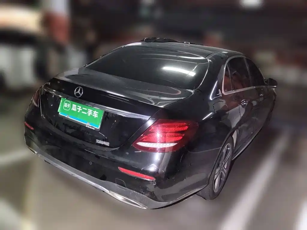 Mercedes-Benz E-Class — миниатюра 5
