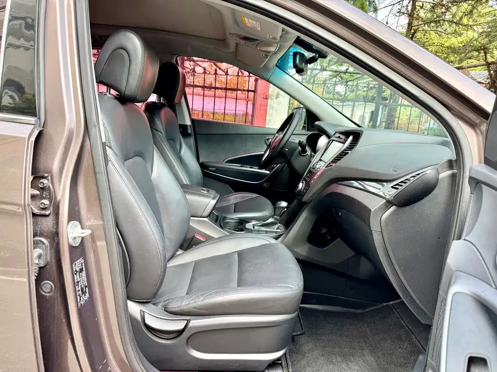 Hyundai Santa Fe — миниатюра 19