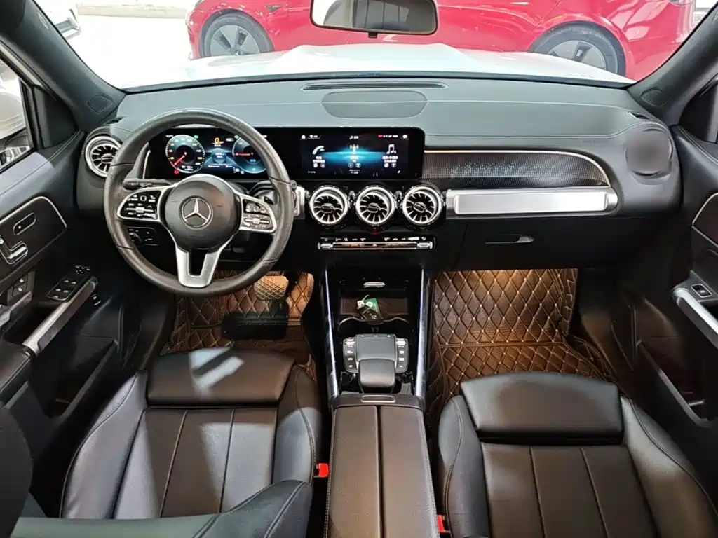 Mercedes-Benz EQB — миниатюра 10