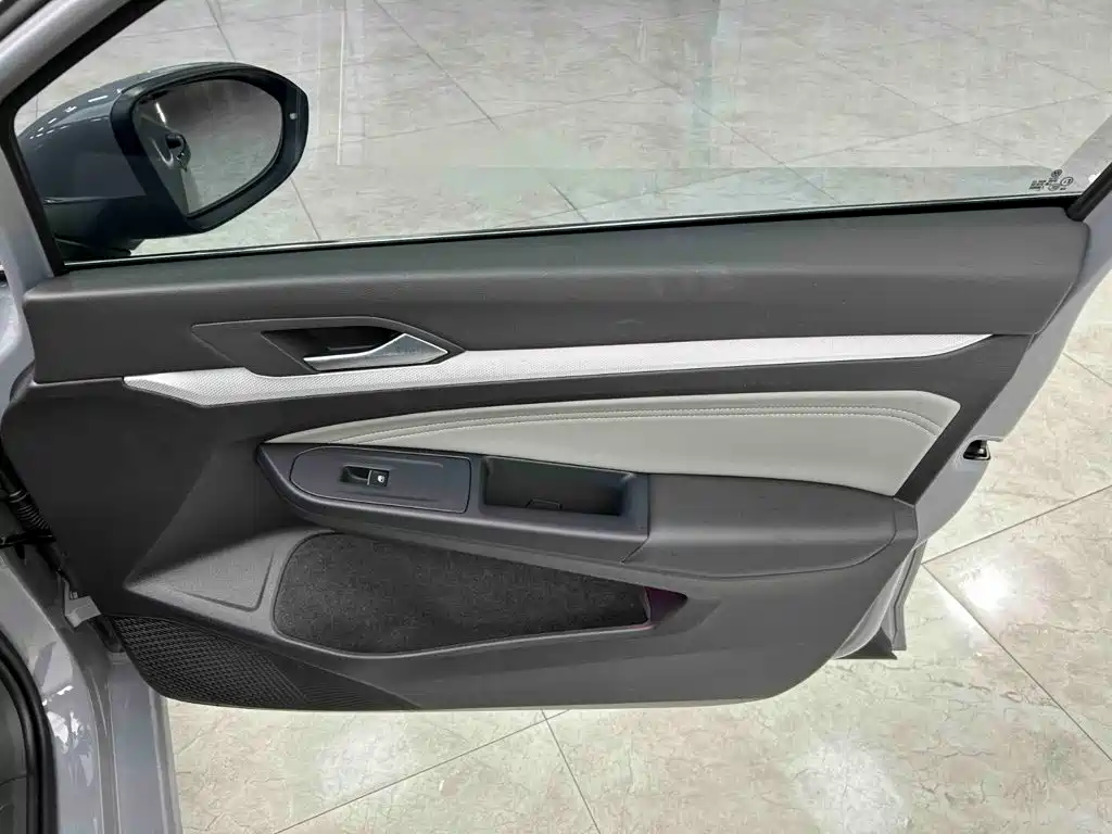 Volkswagen Golf — миниатюра 19