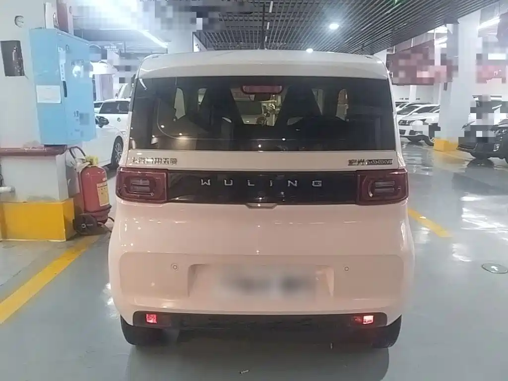 Wuling MINIEV — миниатюра 6