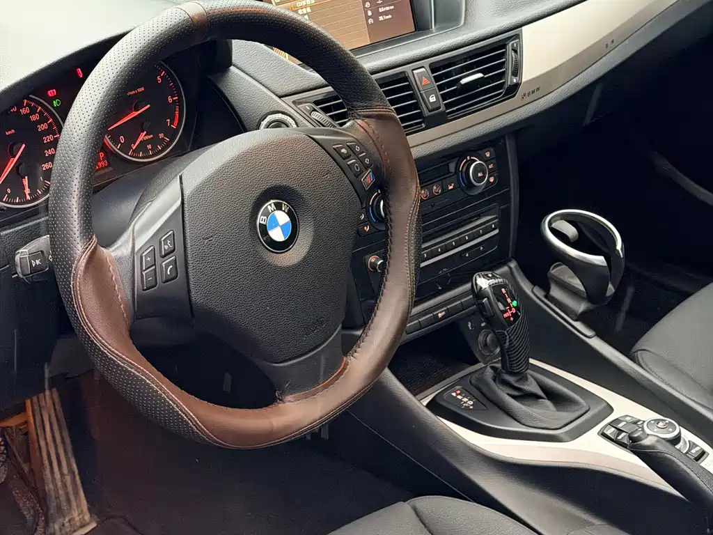BMW X1 (Import) — миниатюра 11