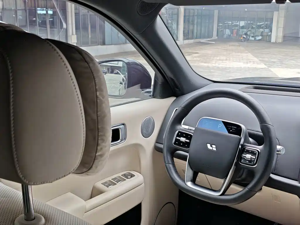 Li Auto Li L9 — миниатюра 16