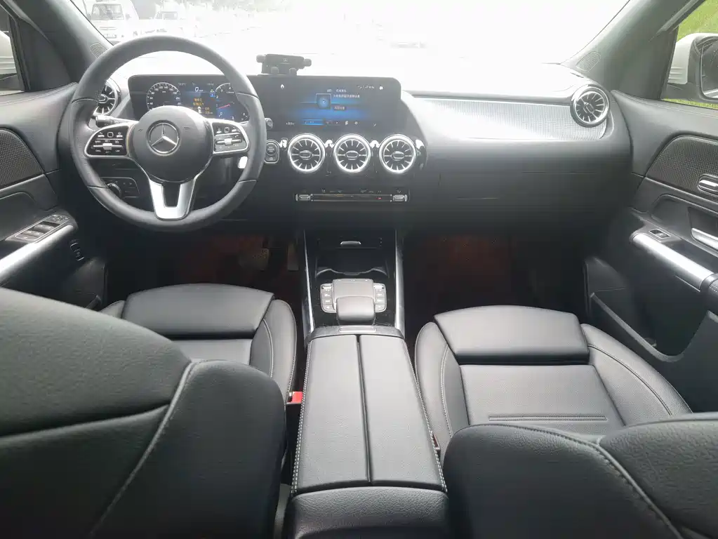 Mercedes-Benz GLA — миниатюра 5