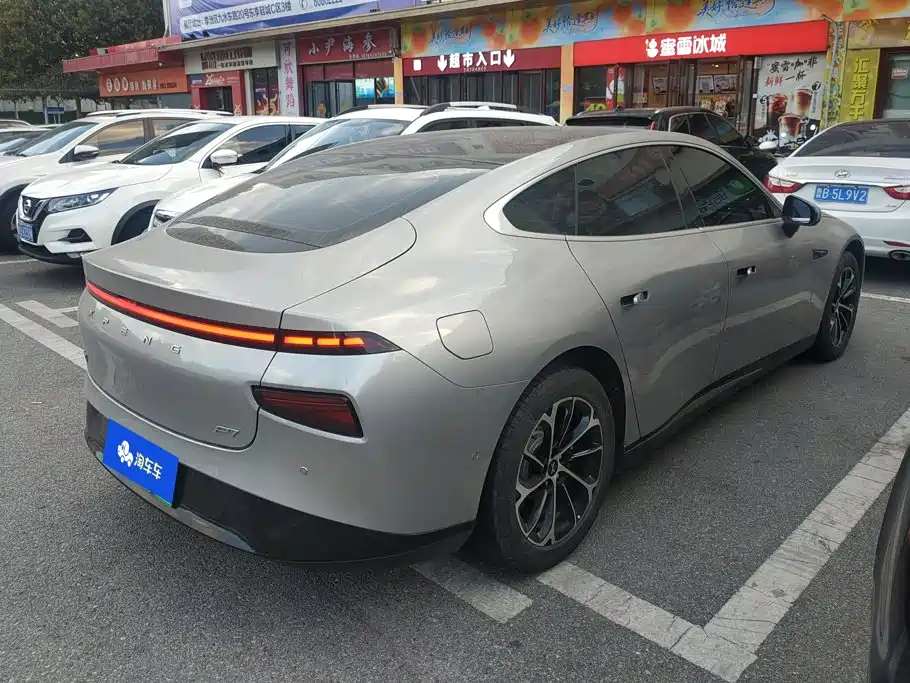 XPeng P7 — миниатюра 3