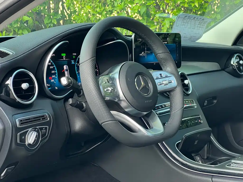 Mercedes-Benz C-Class — миниатюра 16