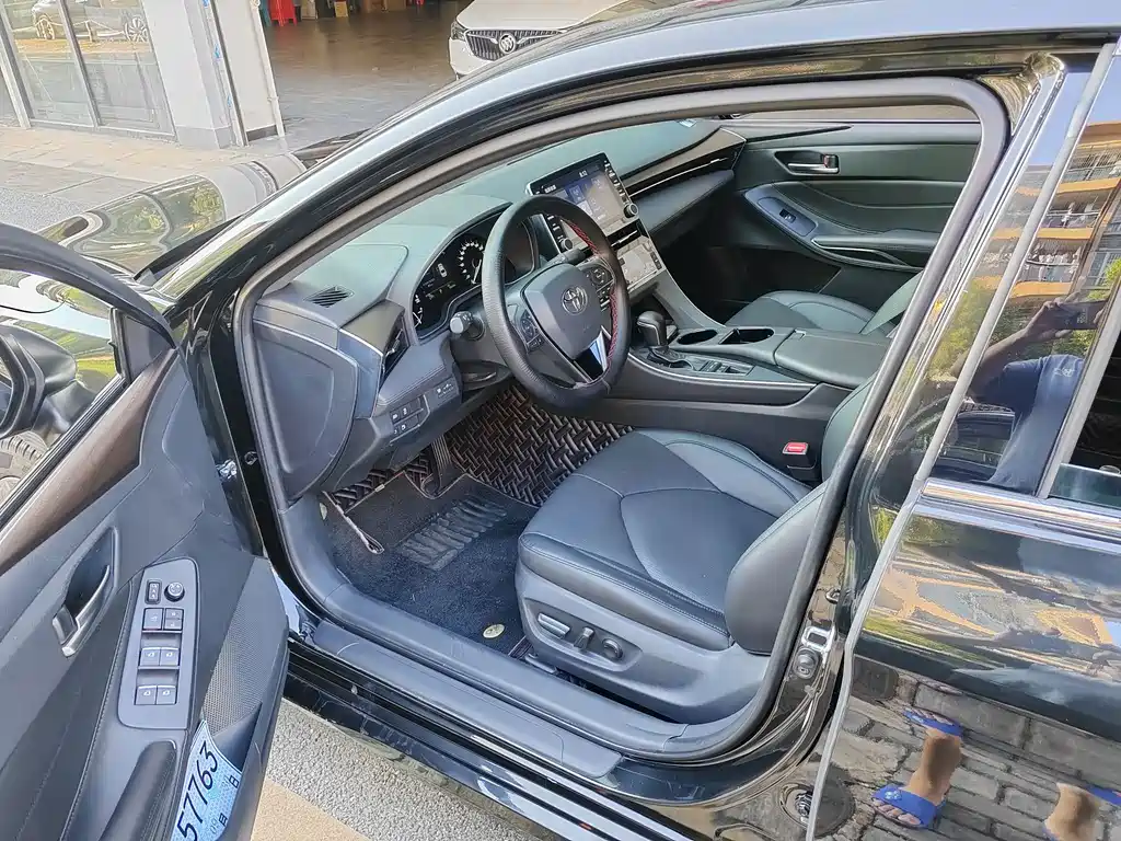 Toyota Avalon — миниатюра 8