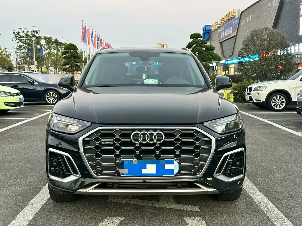 Audi Q5L — миниатюра 2