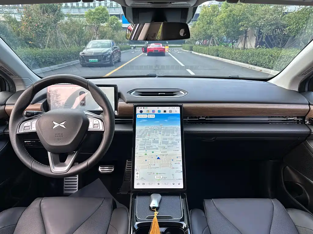 XPeng P5 — миниатюра 18