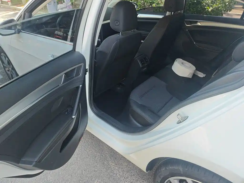 Volkswagen Golf — миниатюра 13