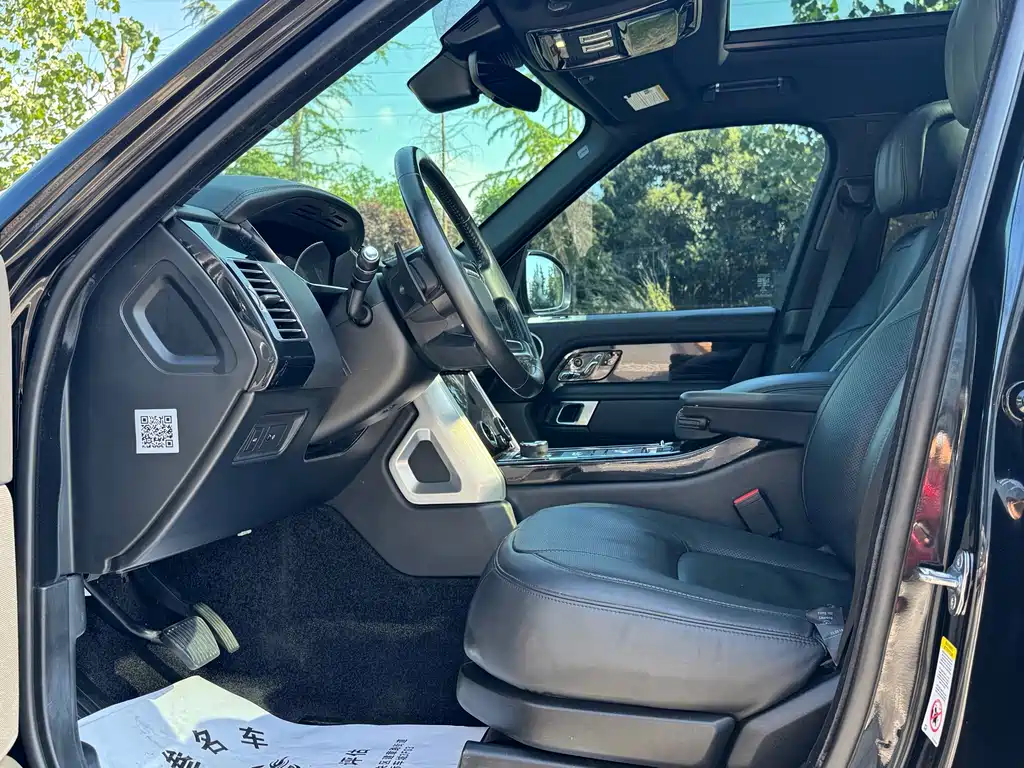 Land Rover Range Rover — миниатюра 8