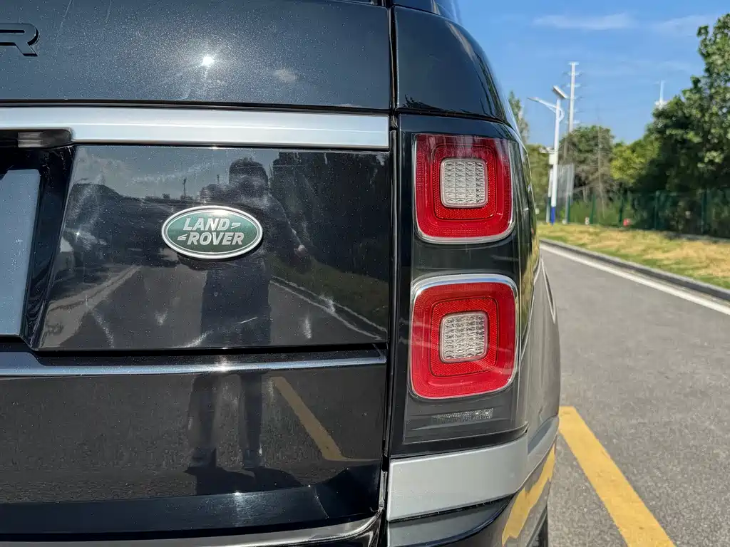 Land Rover Range Rover — миниатюра 19
