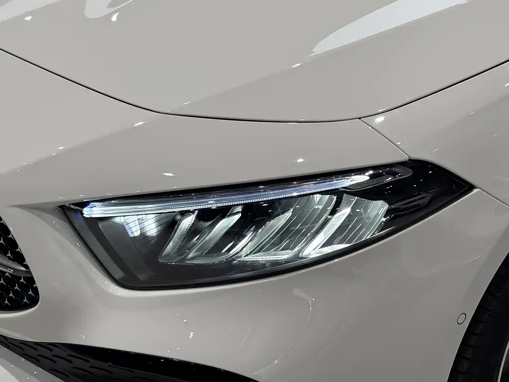 Mercedes-Benz A-Class — миниатюра 15