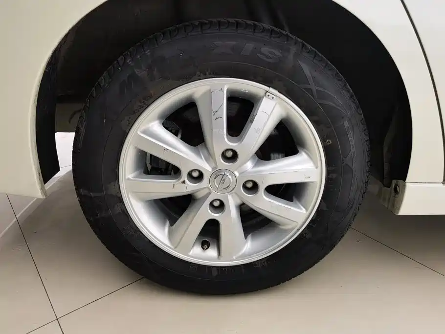 Nissan Sylphy — миниатюра 6