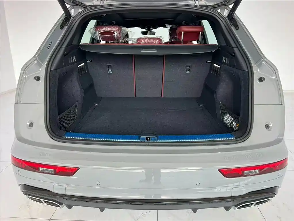 Audi Q5L 2025 45 40 TFSI Luxury