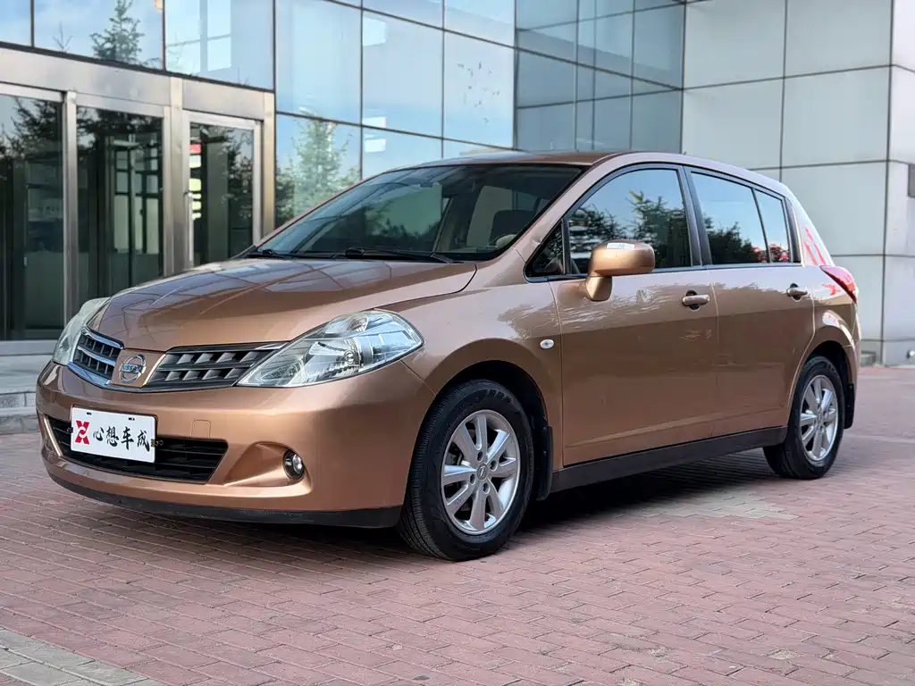 Купить Nissan Tiida