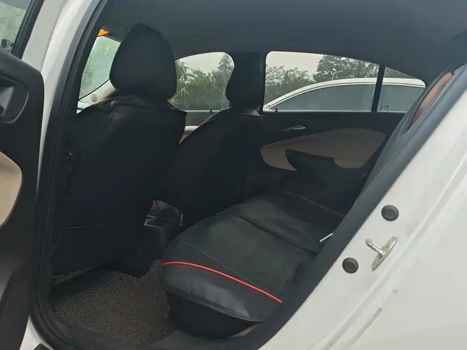 Buick Excelle — миниатюра 11