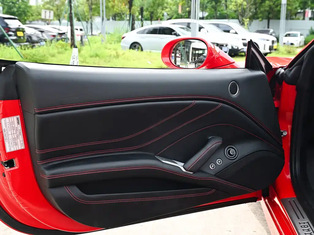 Ferrari California T — миниатюра 13