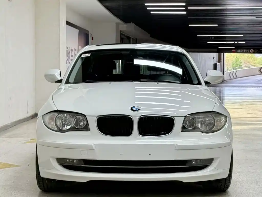 BMW 1 Series (Import) — миниатюра 2
