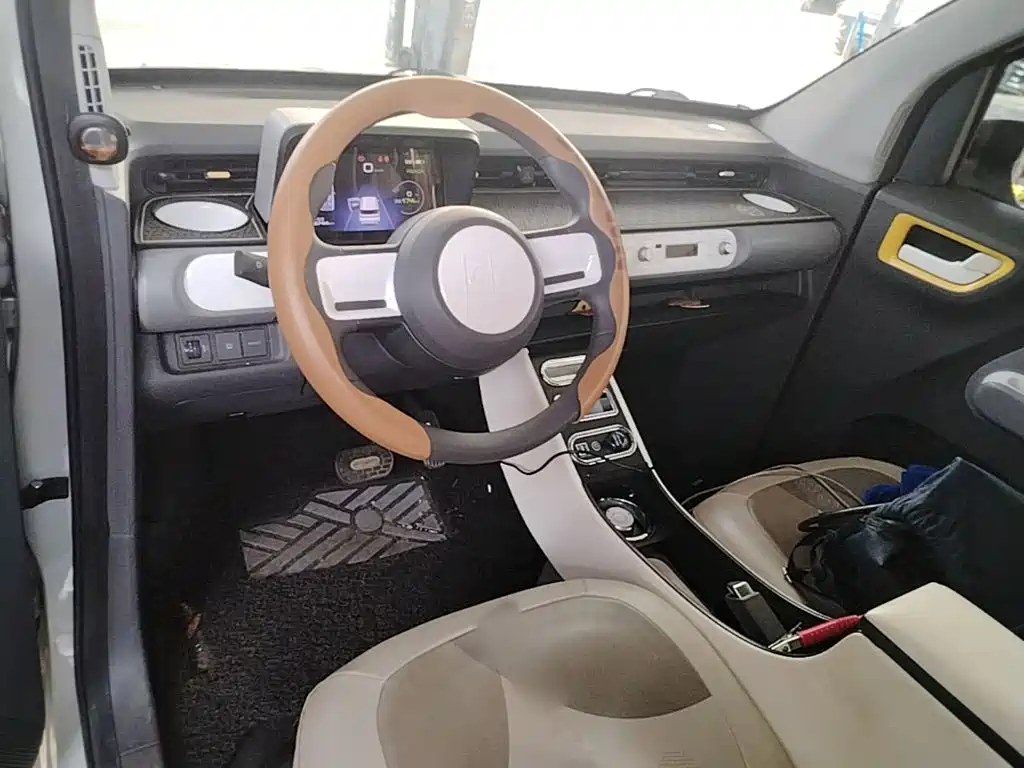 Wuling MINIEV — миниатюра 10