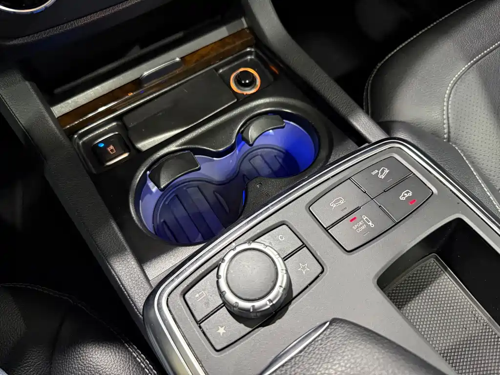 Mercedes-Benz M-Class — миниатюра 14