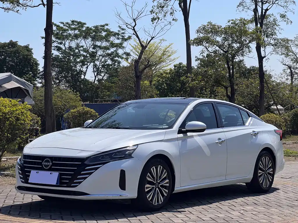 Nissan Teana 2023