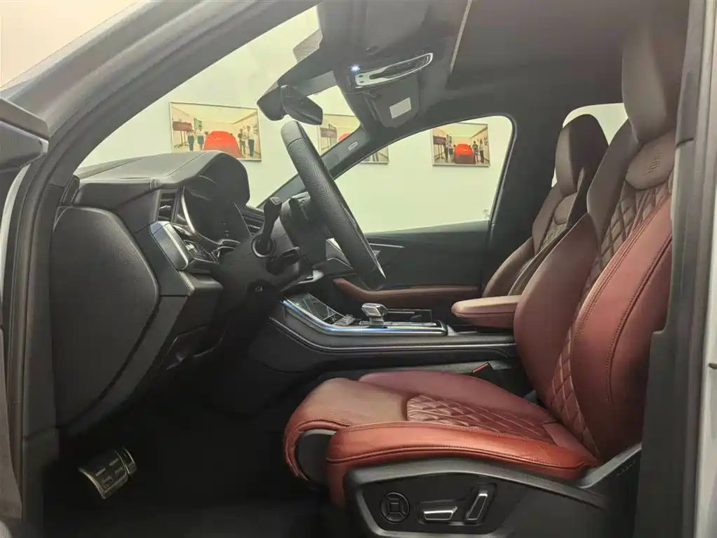 Audi SQ7 2024 4.0 TFSI