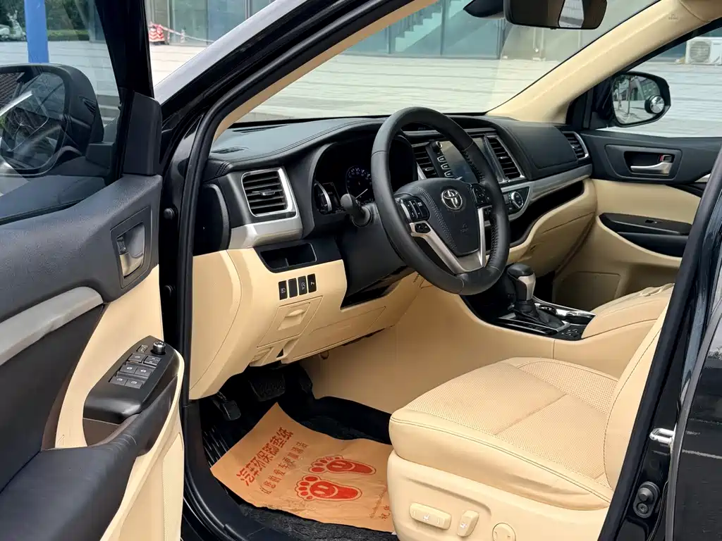 Toyota Highlander — миниатюра 9