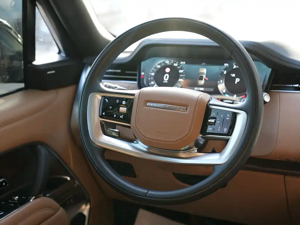 Land Rover Range Rover 2025 3.0 L6 400PS Long Wheelbase