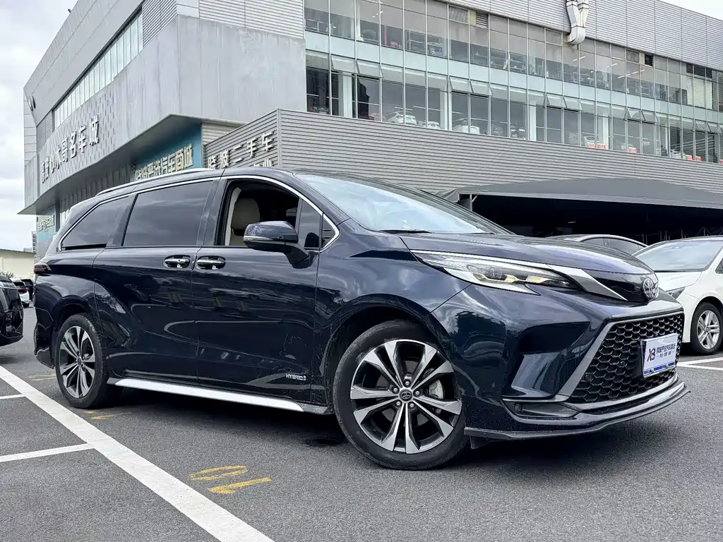 Toyota Granvia — миниатюра 4