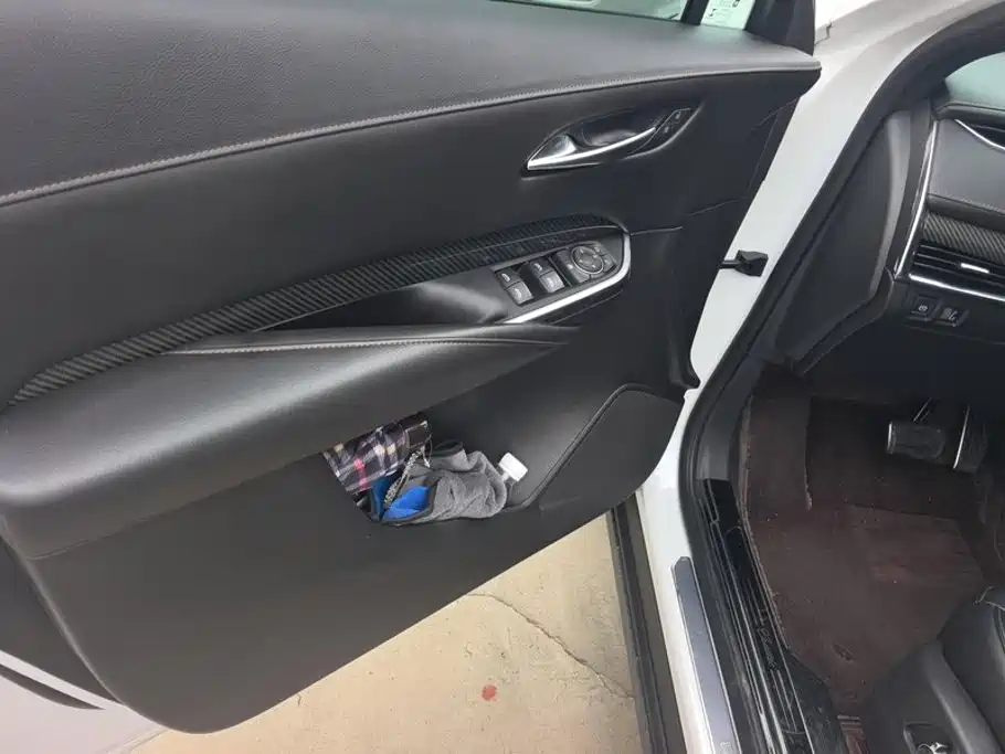 Cadillac XT4 — миниатюра 7